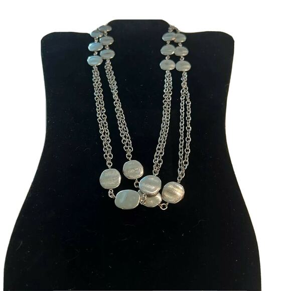 Silver Tone Hammered Disks on Chain Necklace 23 inches - Picture 2 of 3